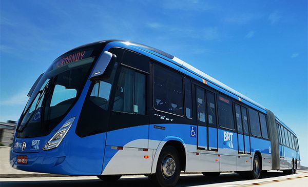 Mercedes-Benz do Brasil lança na FetransRio  o maior ônibus superarticulado para BRT do mundo