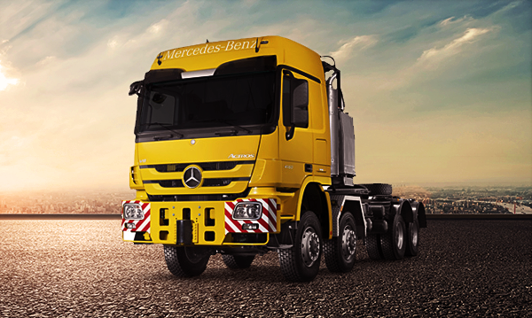 Conheça um caminhão Mercedes-Benz capaz de puxar até 500 toneladas.