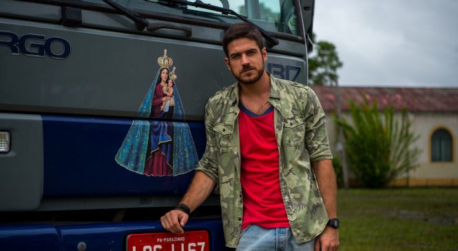 Marco Pigossi fala sobre experiência na boleia de um caminhão: ‘Vida dura e solitária’