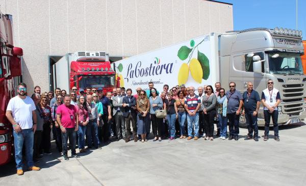 Família Scania leva clientes à Itália