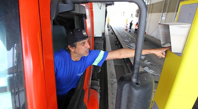 Motoristas que acessam Porto de Paranaguá devem fazer cadastro biométrico