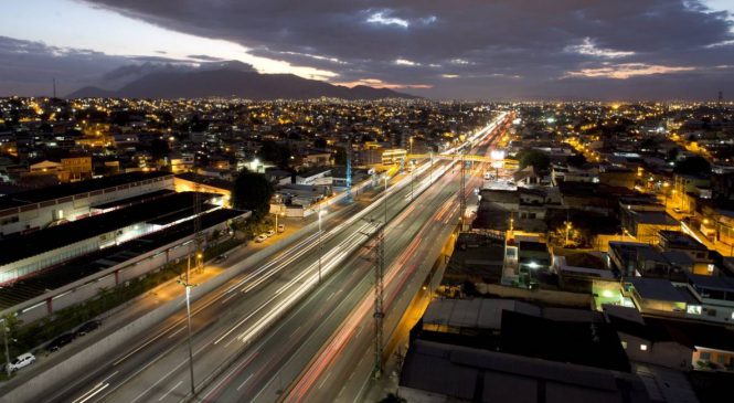 A rotina na Via Dutra, a mais perigosa rodovia do Rio