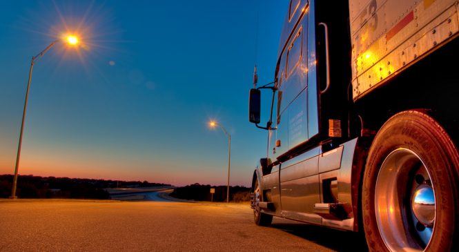 TST reafirma entendimento de que pernoite em caminhão não garante horas de sobreaviso a motorista