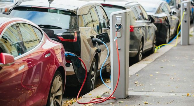 Até 2020, Brasil deve ter frota de aproximadamente 40 mil veículos elétricos