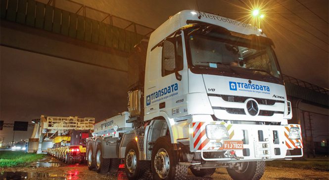 Actros SLT é o caminhão mais forte e robusto em operação no mercado brasileiro