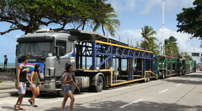 Cegonheiros também serão multados se não retirarem os veículos de Boa Viagem