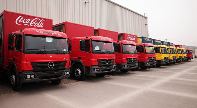 Mercedes-Benz realiza venda inédita de caminhões  para a Coca-Cola Lindley no Peru