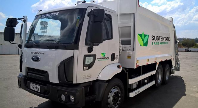 Ford exibe o Cargo 1723 Kolector Torqshift na feira Waste Expo Brasil 2017