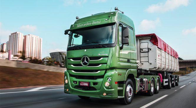 Mercedes-Benz aumenta em 23% as vendas de extrapesados no mercado brasileiro