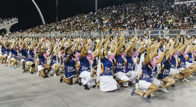 [VÍDEO] Rosas de Ouro – Homenagem aos Caminhoneiros 2018