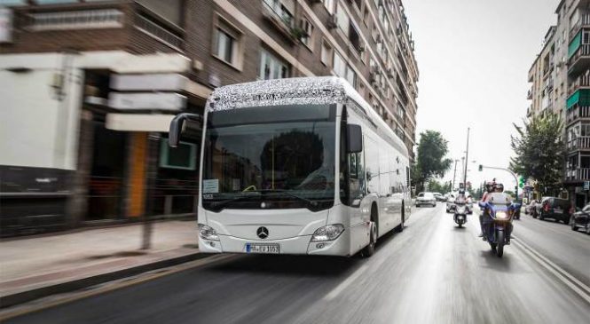 Ônibus elétrico é estratégia da Mercedes-Benz para aumentar vendas globais