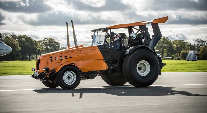 Trator com mais de 500 cv bate recorde de velocidade