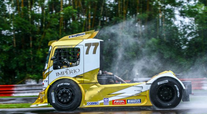 Mercedes-Benz e AM MotorSport celebram parceria e título na Copa Truck