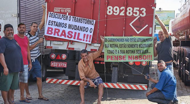 Greve dos caminhoneiros reacende debate sobre legislação trabalhista