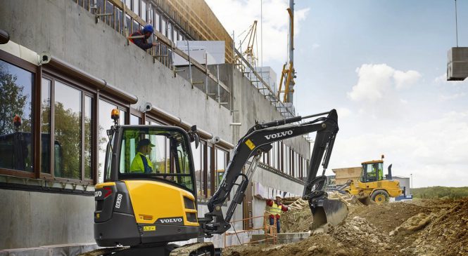 Volvo CE apresenta a ECR35D, sua nova escavadeira compacta de 3 toneladas