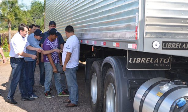 Librelato contribui com capacitação de caminhoneiros junto à Fabet