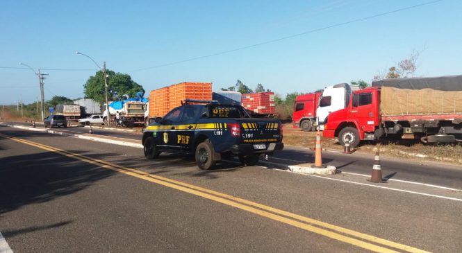 PRF autua 15 caminhoneiros por descumprir lei do descanso no Piauí