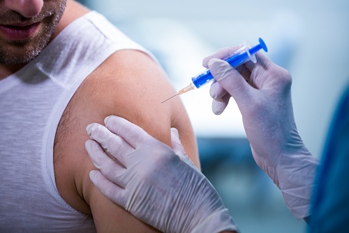 Falta de vacinação pode causar retorno de doenças, diz especialista