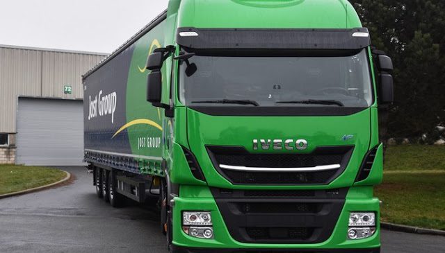 IVECO entrega lote de 30 Stralis NP ao Grupo Jost, da Bélgica