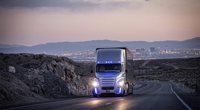 Daimler Trucks investe meio bilhão de Euros em caminhões autônomos
