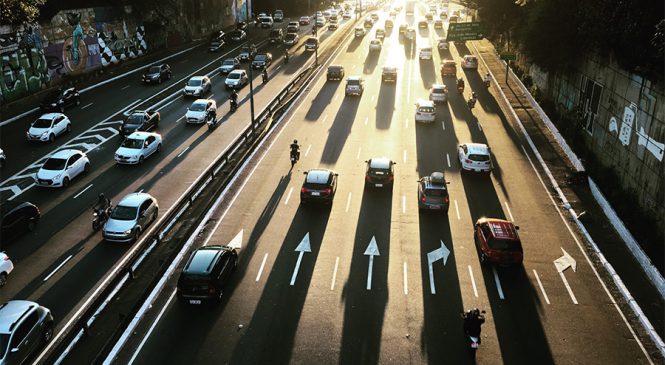 Rodízio de veículos em SP volta a vigorar nesta segunda-feira