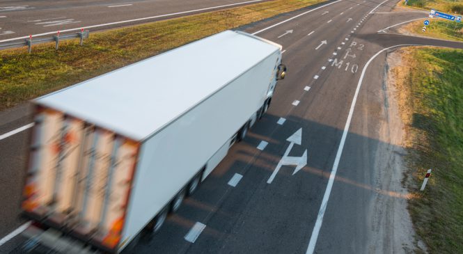 Como funciona o seguro para caminhões e transporte de cargas