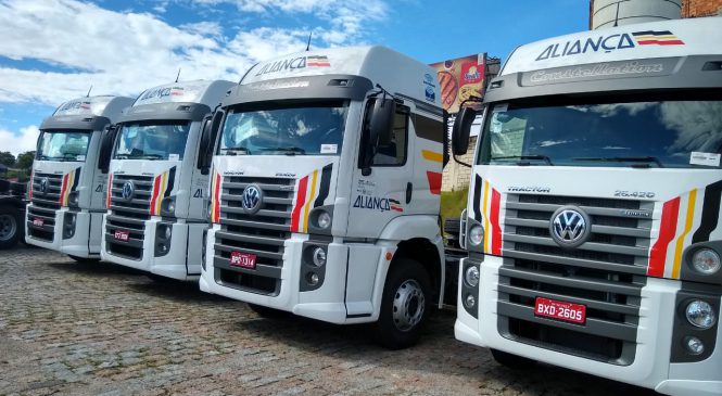 Apta Caminhões e Ônibus vende 50 caminhões para a Aliança Logística