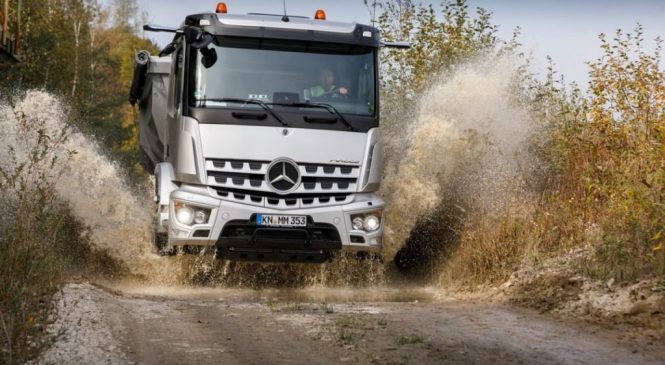 Mercedes-Benz leva mais tecnologia ao canteiro de obras