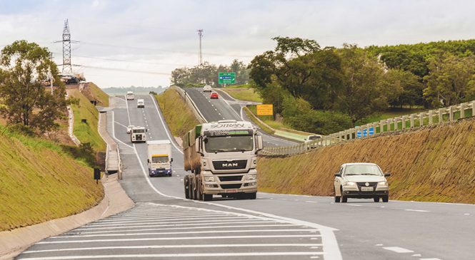 Páscoa registra movimento de 559 mil veículos nas rodovias administradas pela AB Colinas