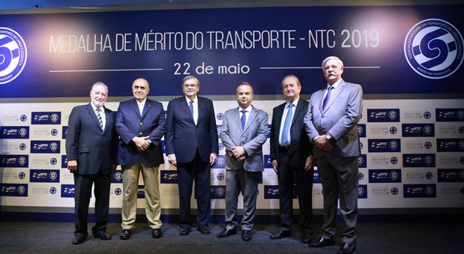 NTC presta homenagens durante jantar em Brasília