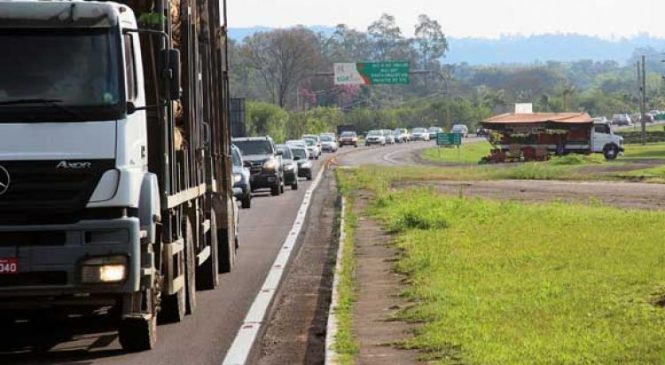 Caminhoneiro com depressão bipolar tem auxílio-doença prorrogado