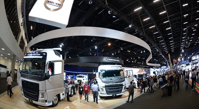 Volvo estima fechar mais de R$ 1 bilhão em negócios na Fenatran: a melhor feira da história para a marca