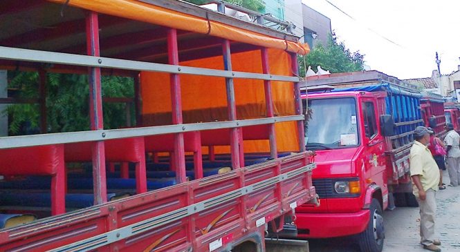 CCJ aprova projeto que permite transporte de romeiros em carrocerias de caminhão