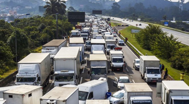 Possibilidade de greve de caminhoneiros é pequena, diz porta-voz da Presidência