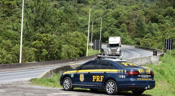Paraná tem o 2º menor número de mortes em rodovias federais em dez anos, aponta PRF