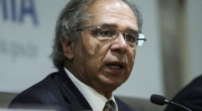 ‘Eu, como economista, gostaria da retomada. Como cidadão, quero ficar em casa’, diz Guedes