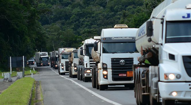 Falta de serviços nas estradas fazem caminhoneiros recusarem frete