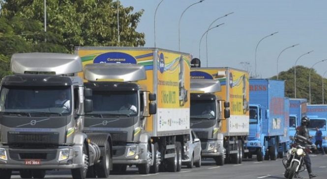 Governo defende que STF derrube decretos de 5 estados que restringiram transporte