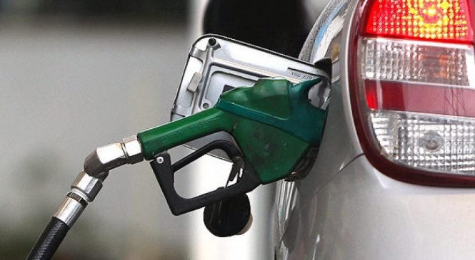 Postos dizem que distribuidoras represam cortes da Petrobras