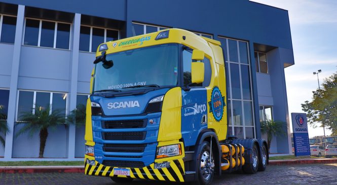 Scania entrega primeiro caminhão a GNV/biometano da região Sul para Grupo Charrua