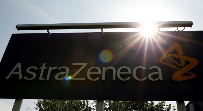 AstraZeneca anuncia retomada de testes de vacina contra covid-19