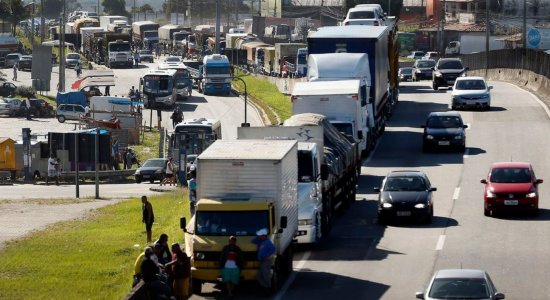 Greve dos caminhoneiros começa sem grandes manifestações pelo país