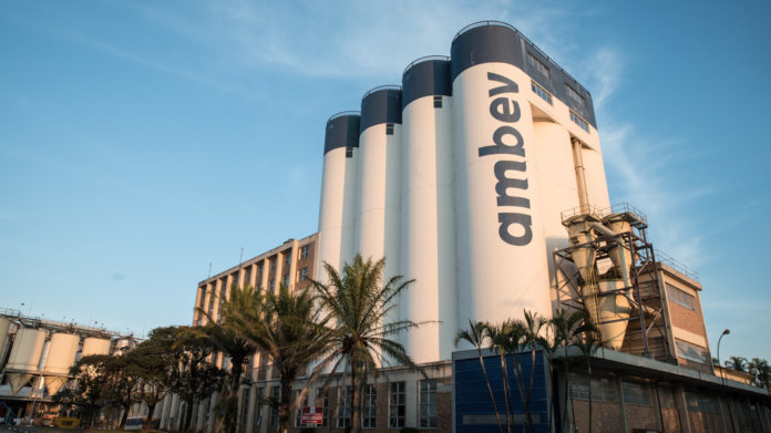 Ambev transforma parte da fábrica de cerveja para envasar oxigênio