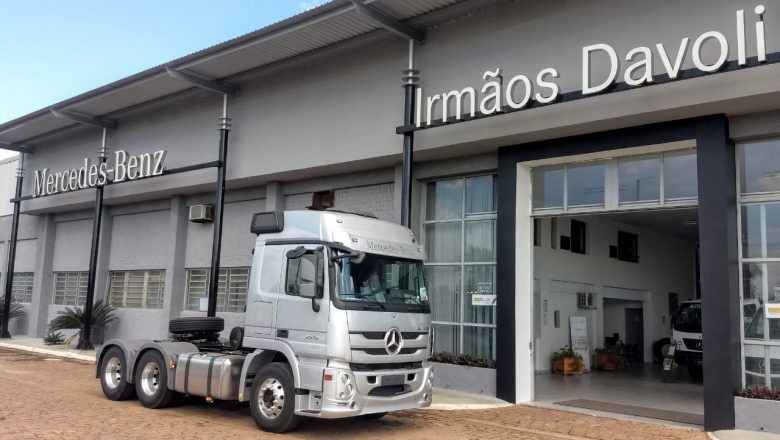 Irmãos Davoli recebe Prêmio Cliente Satisfeito da Mercedes-Benz