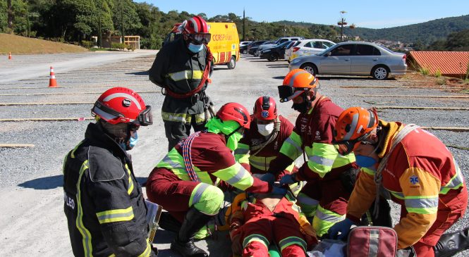 Treinamento intenso aperfeiçoa equipes para resgate nas rodovias