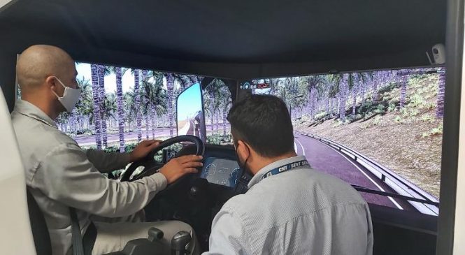 Treinamentos em simuladores de direção do SEST SENAT contribuem para uma direção mais segura