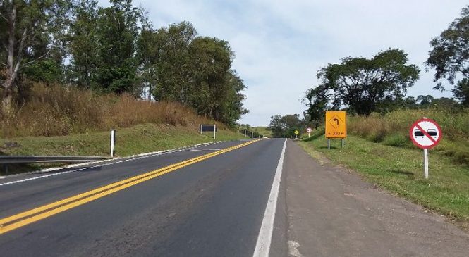 CNT publica Transporte em Foco sobre sinalização rodoviária