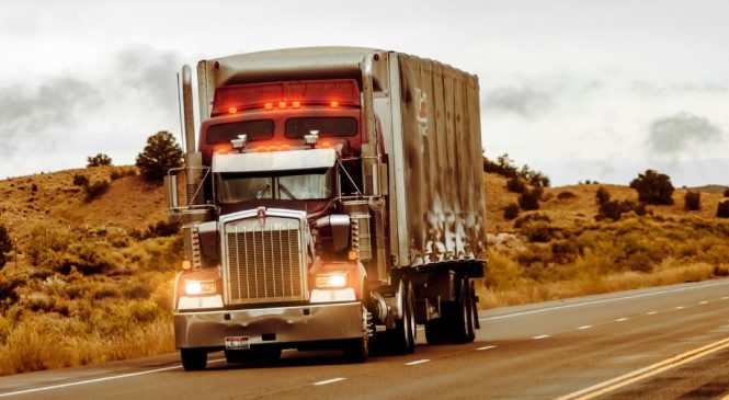 Caixa Econômica Federal lança linha de antecipação de frete para caminhoneiros autônomos