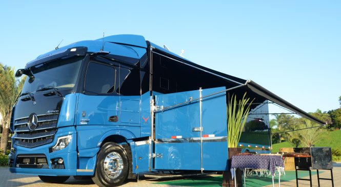 Caminhões extrapesados Mercedes-Benz Novo Actros ganham versão motorhome no Brasil