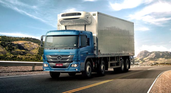 Mercedes-Benz promove test-drive para motoristas na Ceasa de Juiz de Fora